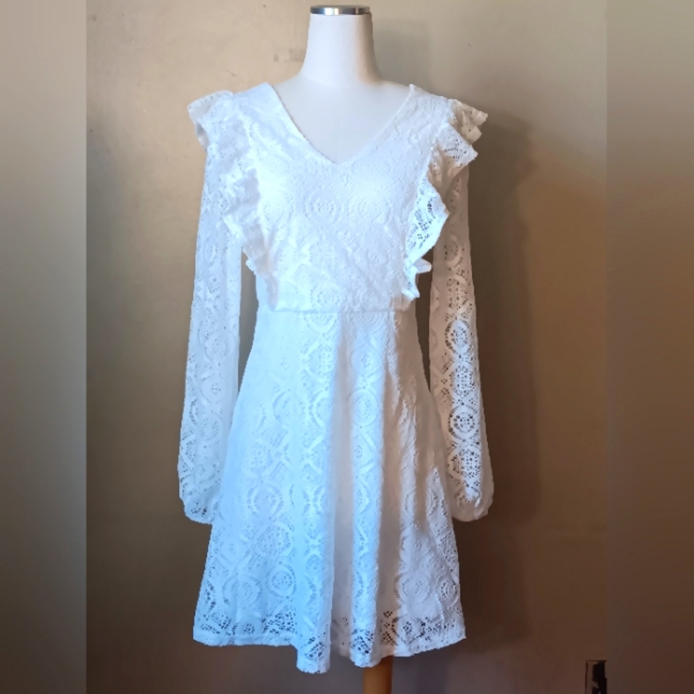 #7 White Zaful Long Sleeve Lace Dress !